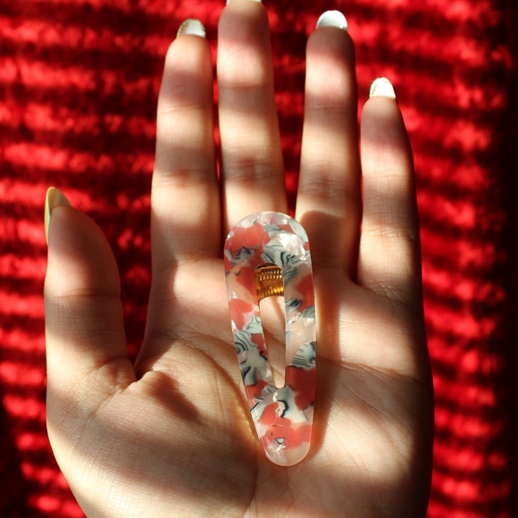 Unique Resin Hair Clips (I Take Offers) - Picture 3 of 7